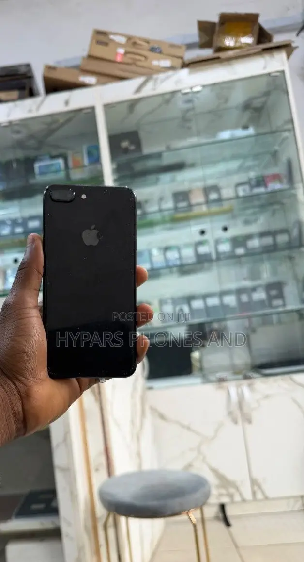 New Apple iPhone 7 Plus 128 GB Black