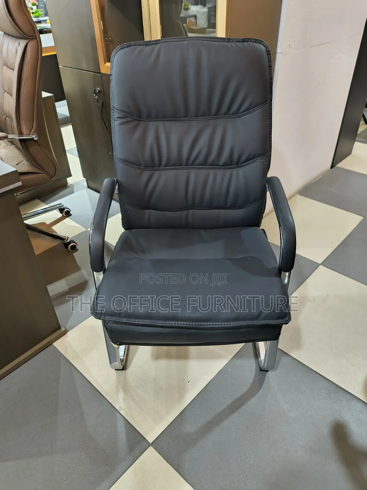 Executive Visitors Chair (Leather)