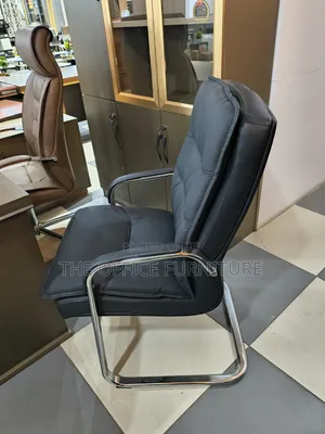 Executive Visitors Chair (Leather)