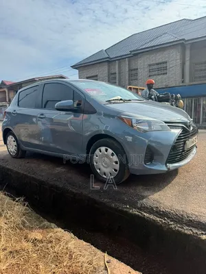 Toyota Yaris 2015 Gray
