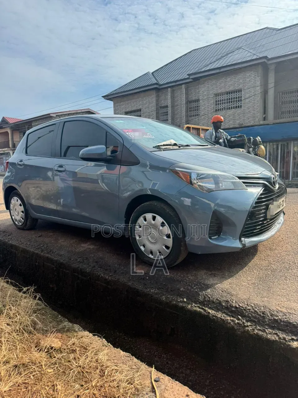 Toyota Yaris 2015 Gray