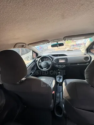 Toyota Yaris 2015 Gray
