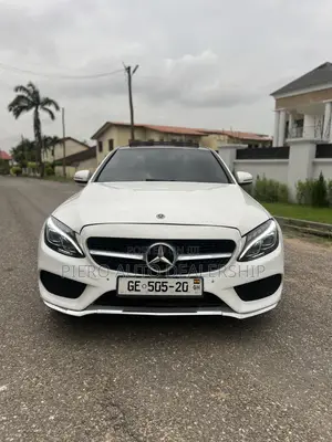 Mercedes-Benz C300 2018 White