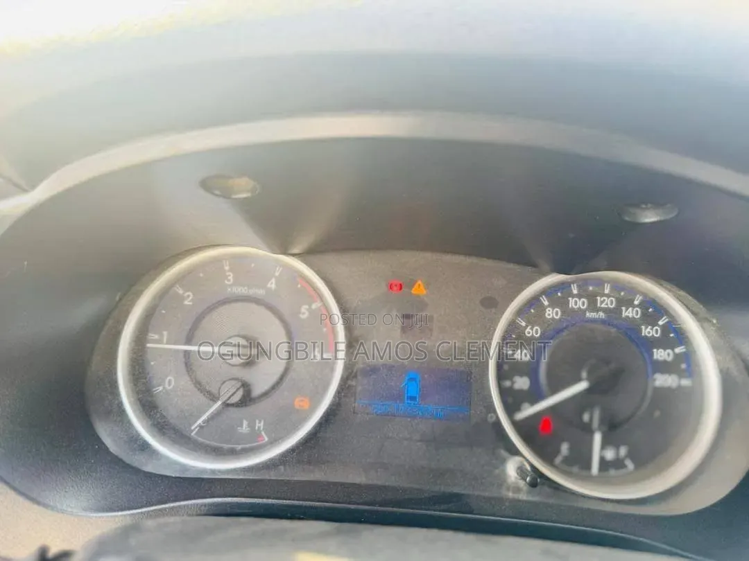 Toyota Hilux 2010 Black