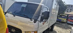 Hyundai Mighty Container Box