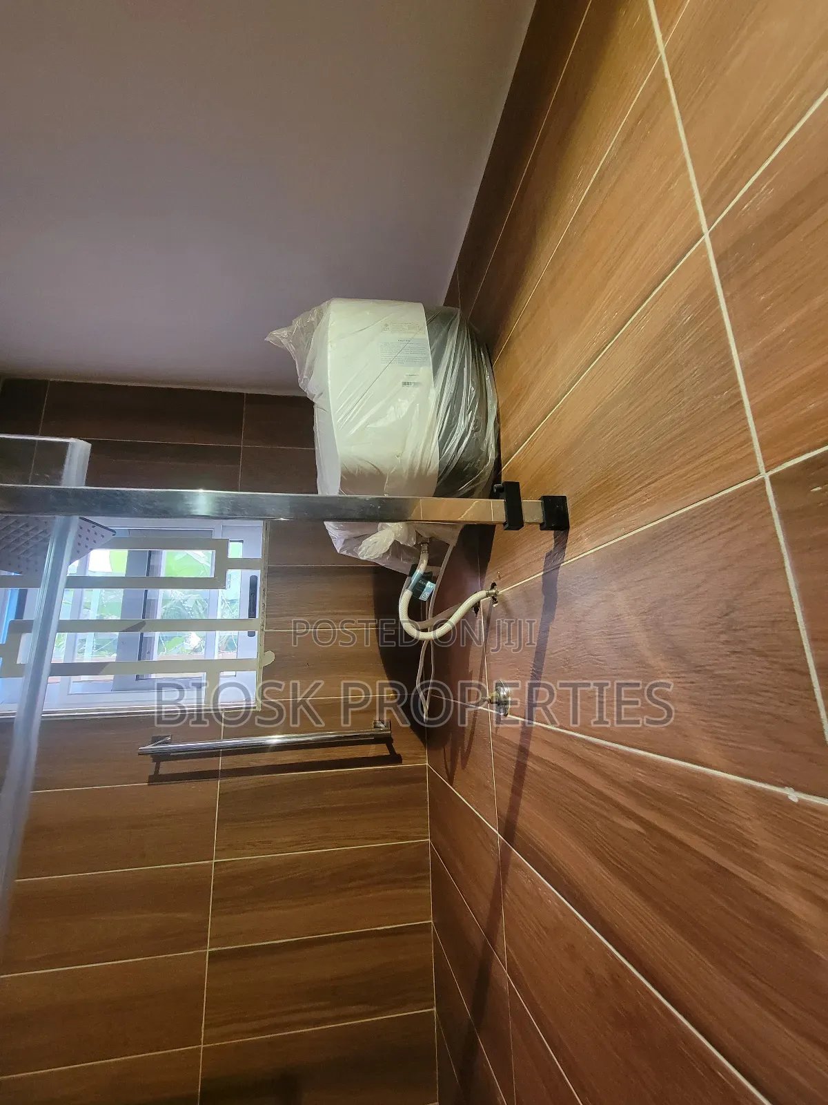 2bdrm Apartment in Biosk Properties, Amrahia for rent