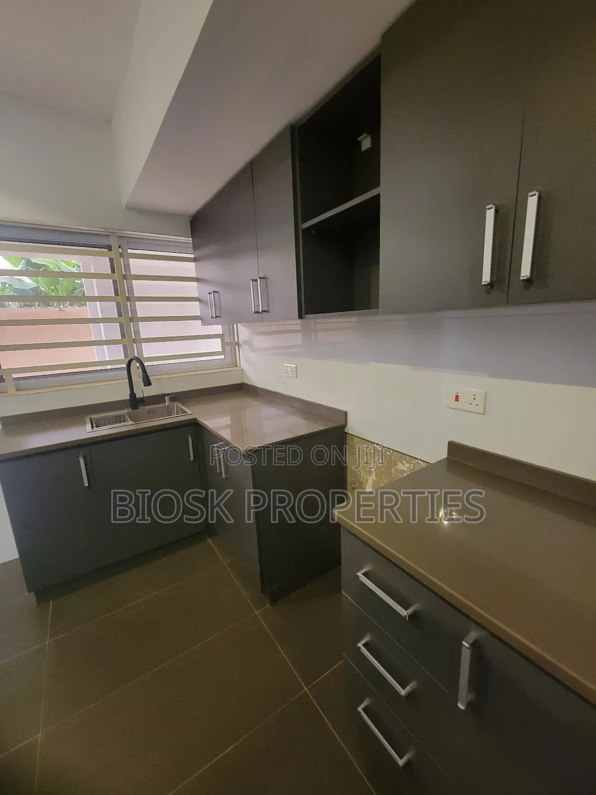 2bdrm Apartment in Biosk Properties, Amrahia for rent