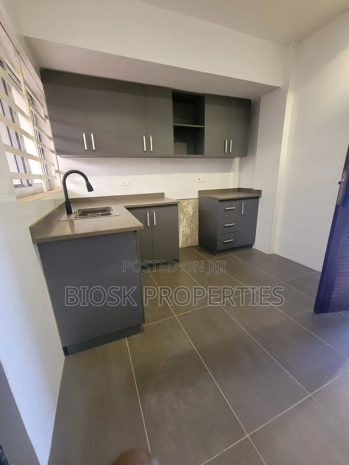 2bdrm Apartment in Biosk Properties, Amrahia for rent