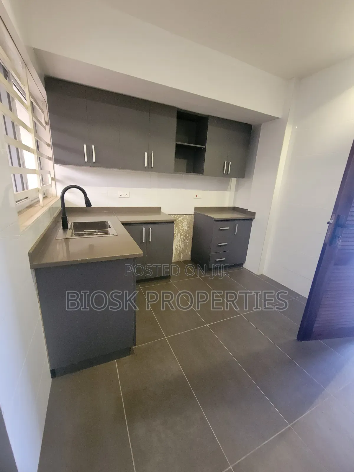 2bdrm Apartment in Biosk Properties, Amrahia for rent