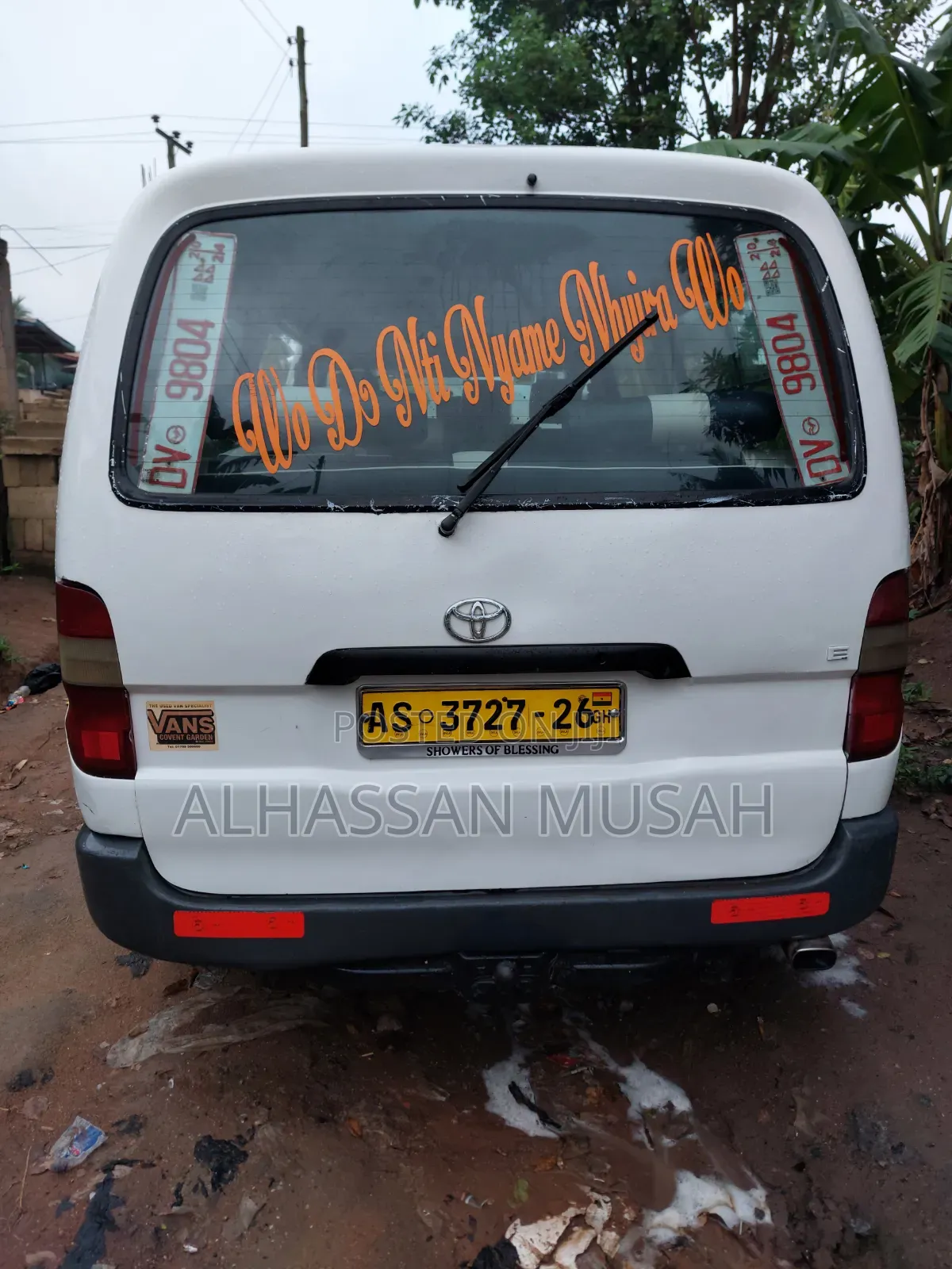 Toyota HiAce 220 2007 Red