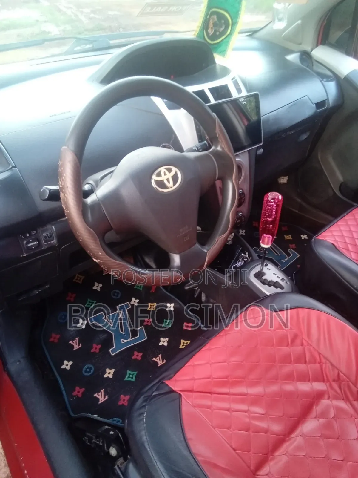 Toyota Vitz 1.3 AWD 5dr 2010 Red