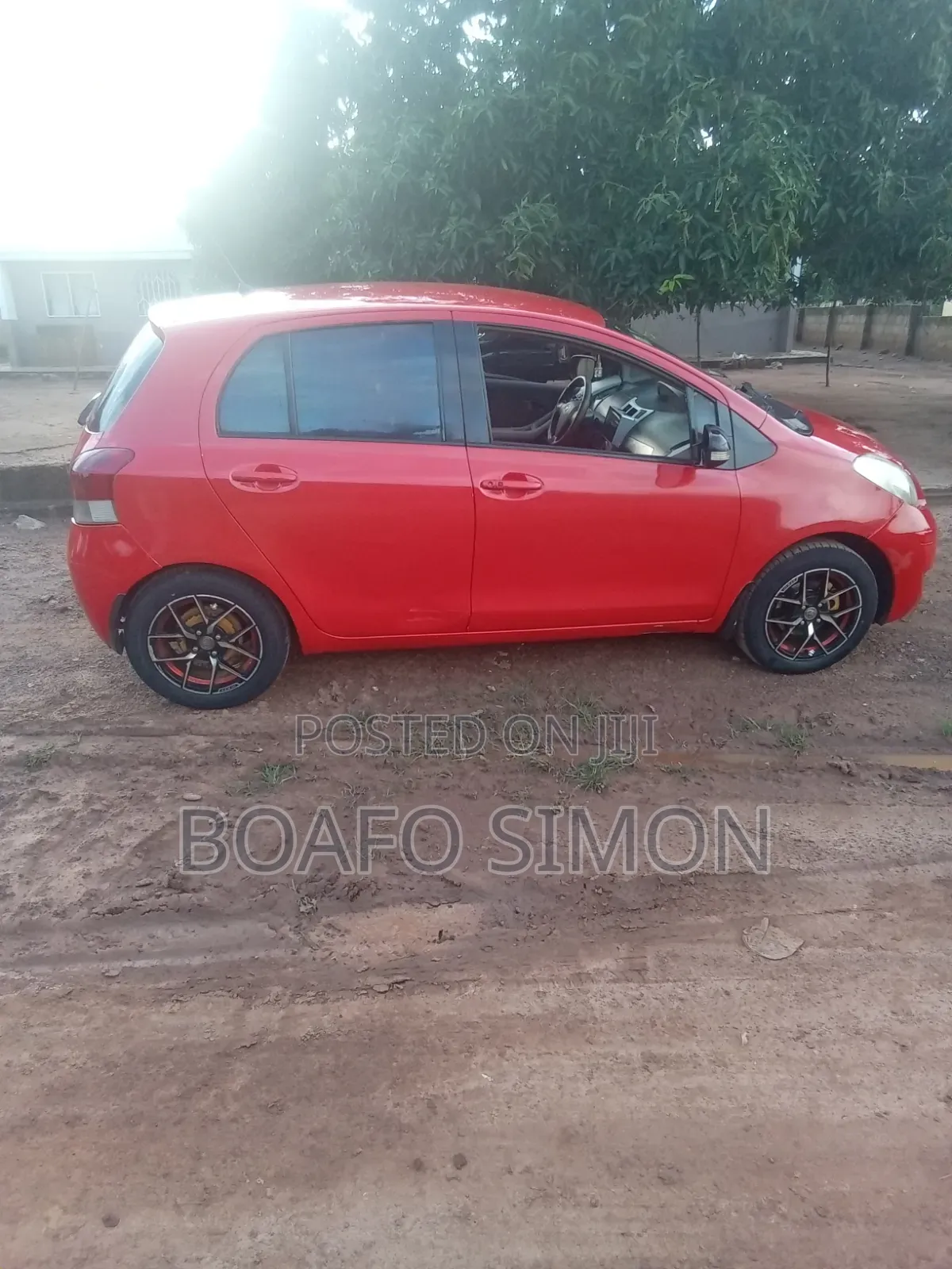 Toyota Vitz 1.3 AWD 5dr 2010 Red
