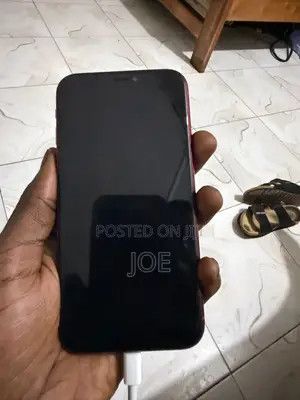 Apple iPhone XR 64 GB Red