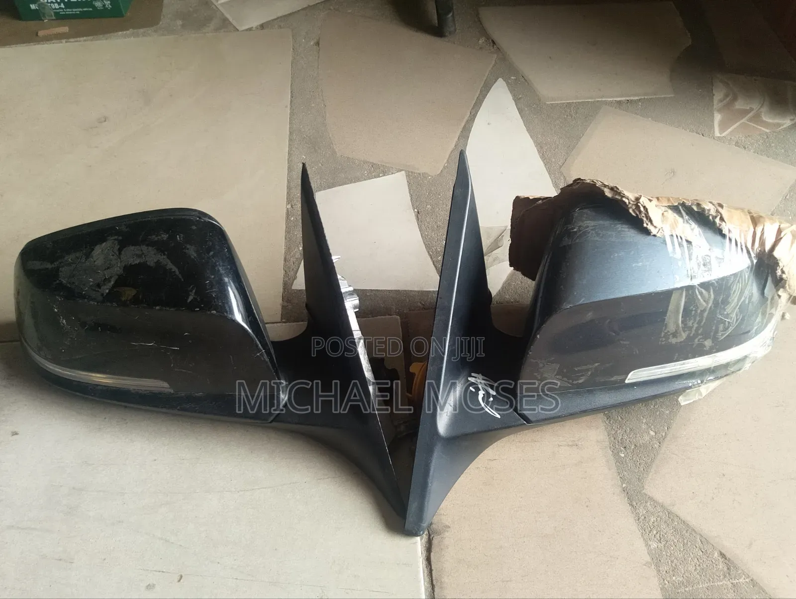 Set of BMW F30 Side Mirror With Trafficator Light
