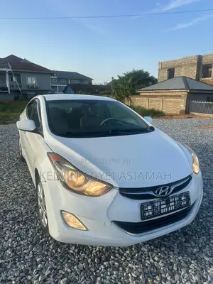 Hyundai Elantra 2013 White