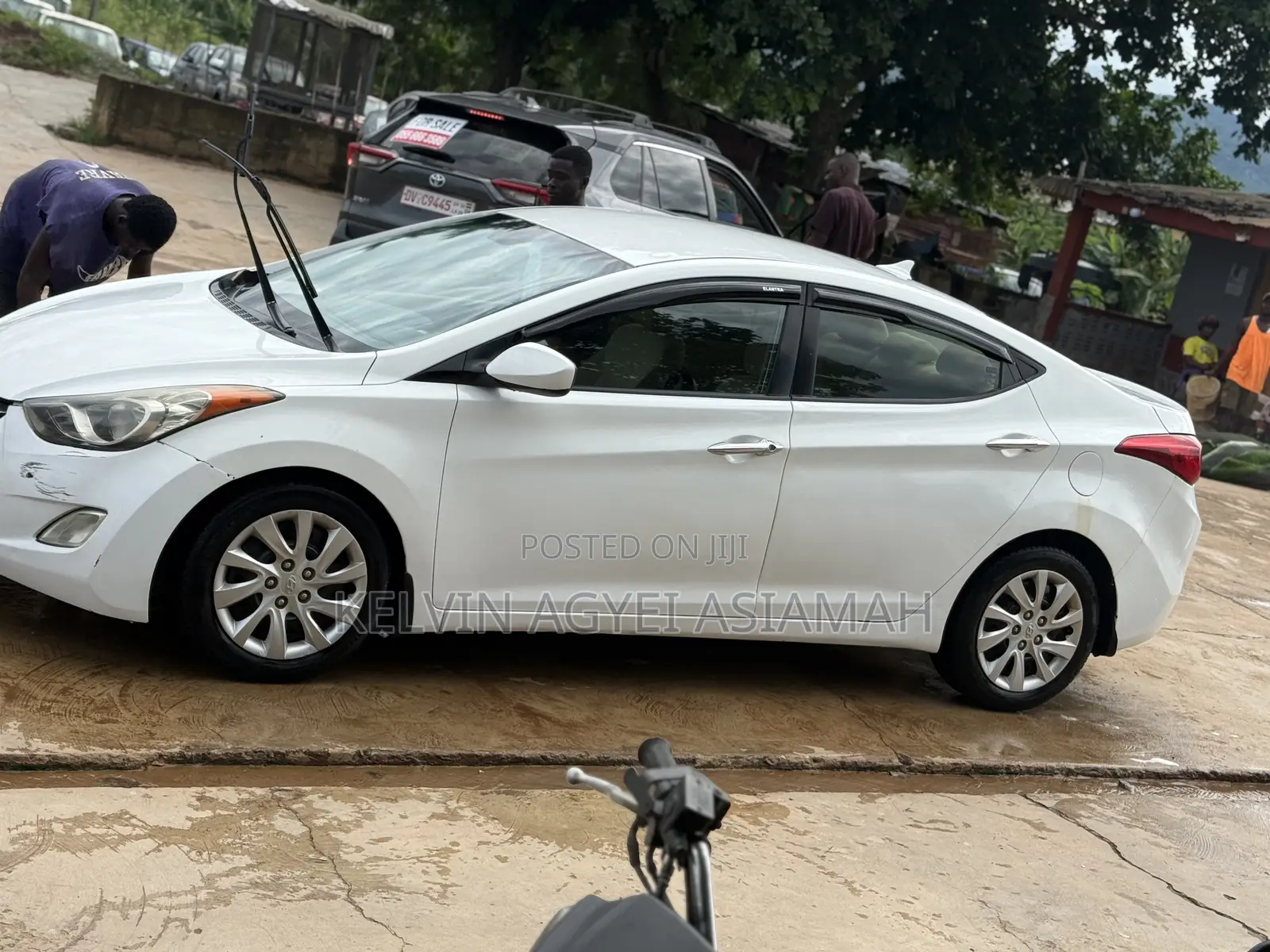 Hyundai Elantra 2013 White