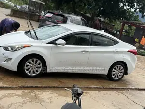 Hyundai Elantra 2013 White