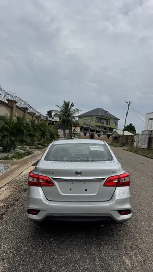 Nissan Sentra SV 2016 Silver