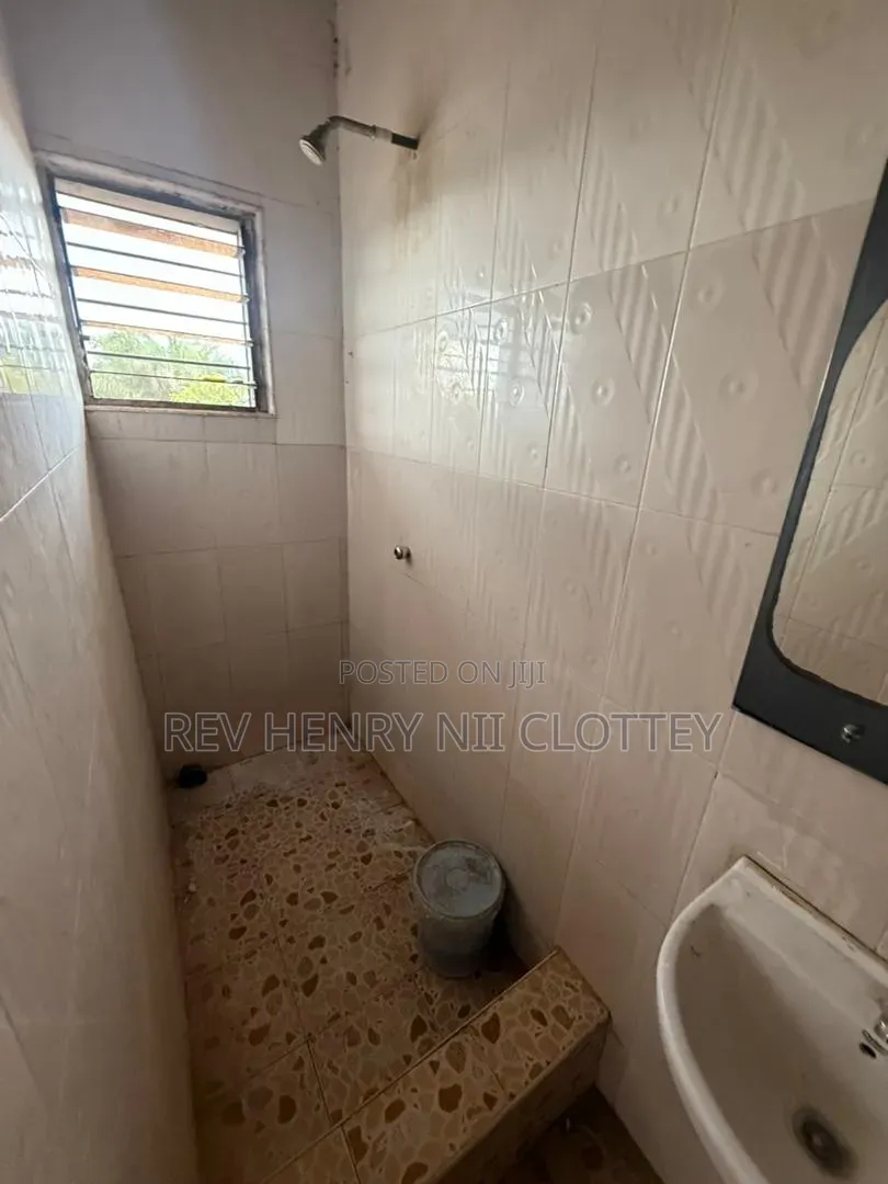 2bdrm Apartment in Hnc Properties, Abrantie for rent