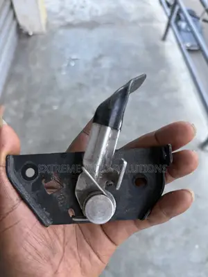 Honda Cr-v 2023 Hood Lock