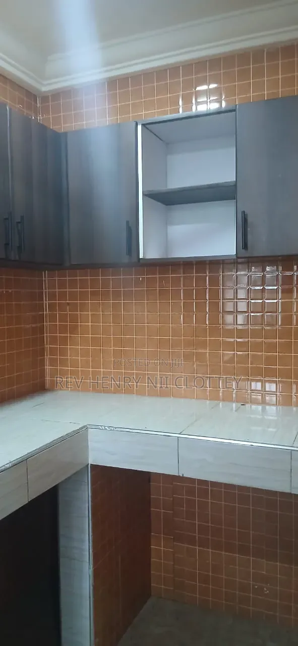 1bdrm Apartment in Hnc Properties, Pokuase for rent