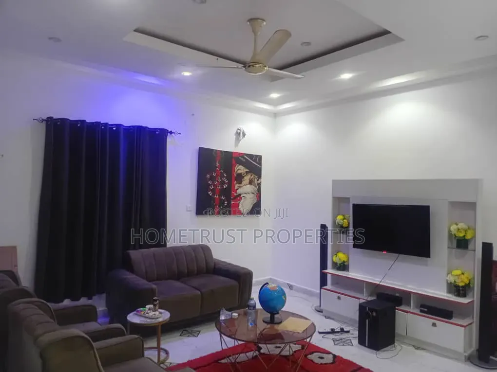 5bdrm Duplex in Amasaman Achiaman for sale