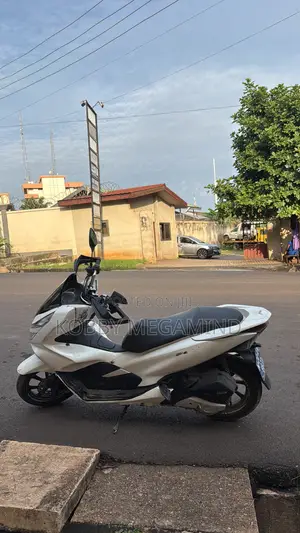 Honda 2020 White