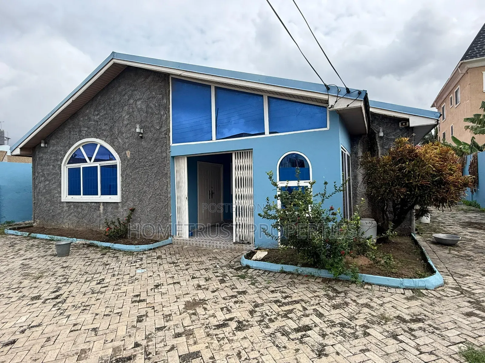 4bdrm House in Awoshie, Abrantie for sale