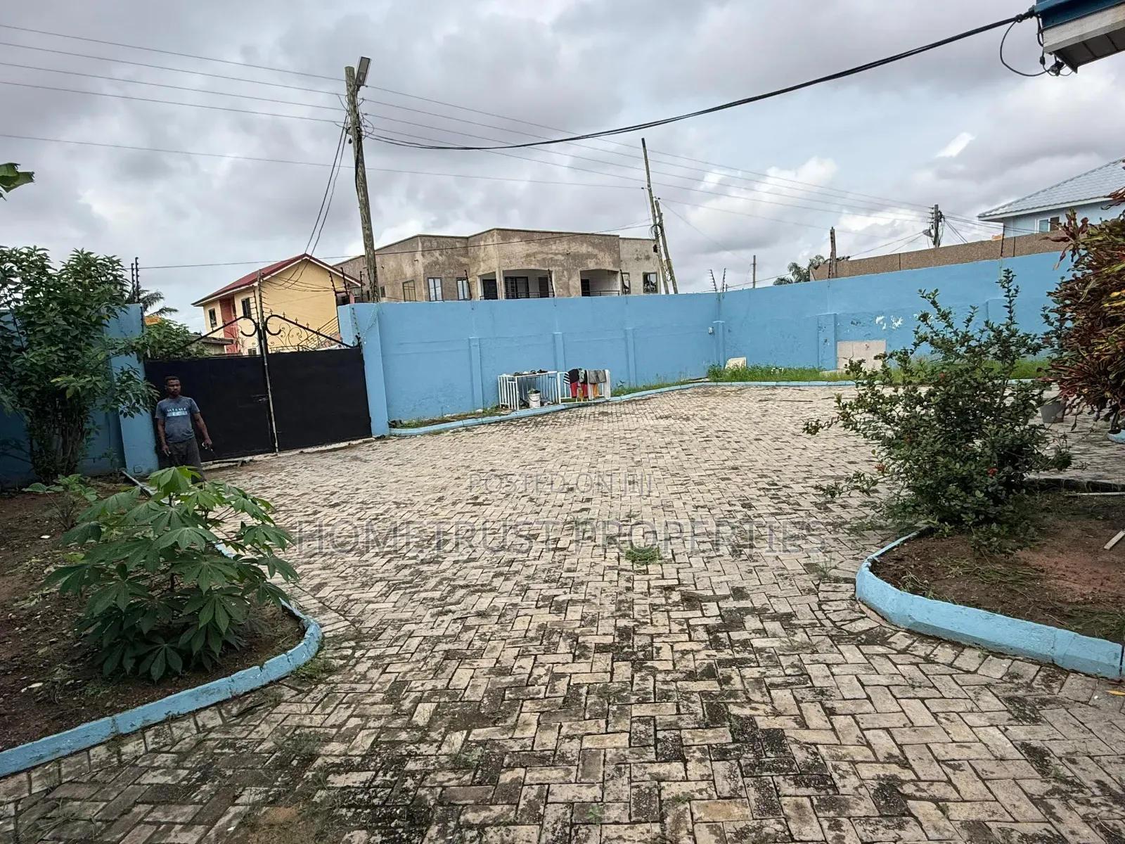 4bdrm House in Awoshie, Abrantie for sale