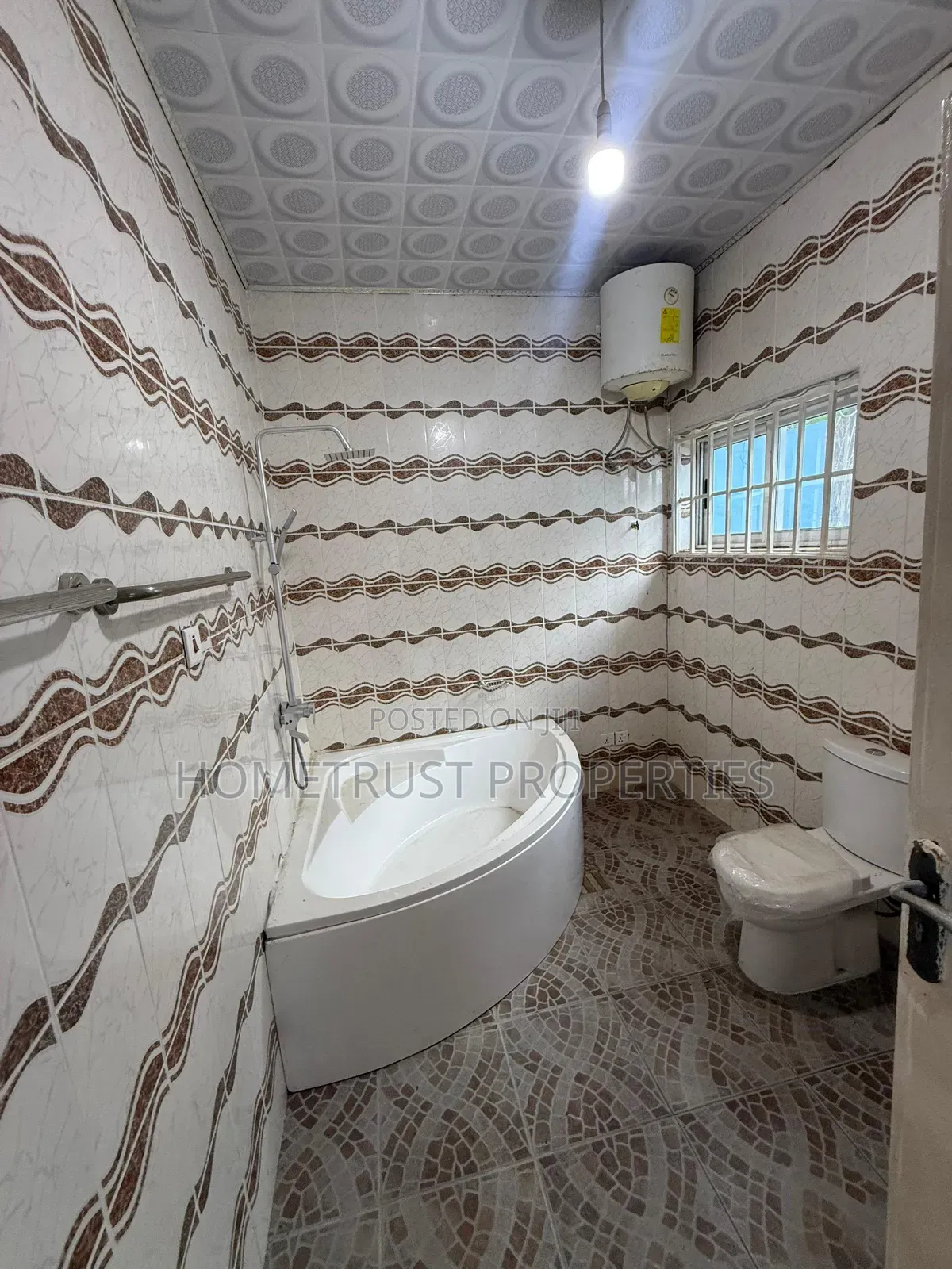 4bdrm House in Awoshie, Abrantie for sale