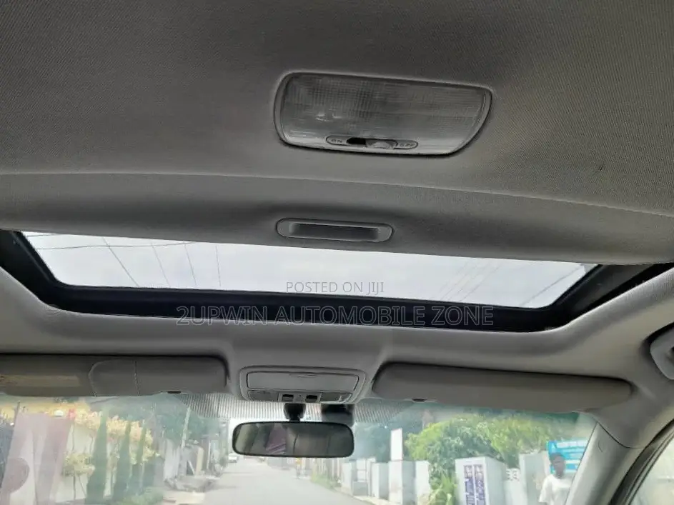 Honda CR-V 2011 Silver
