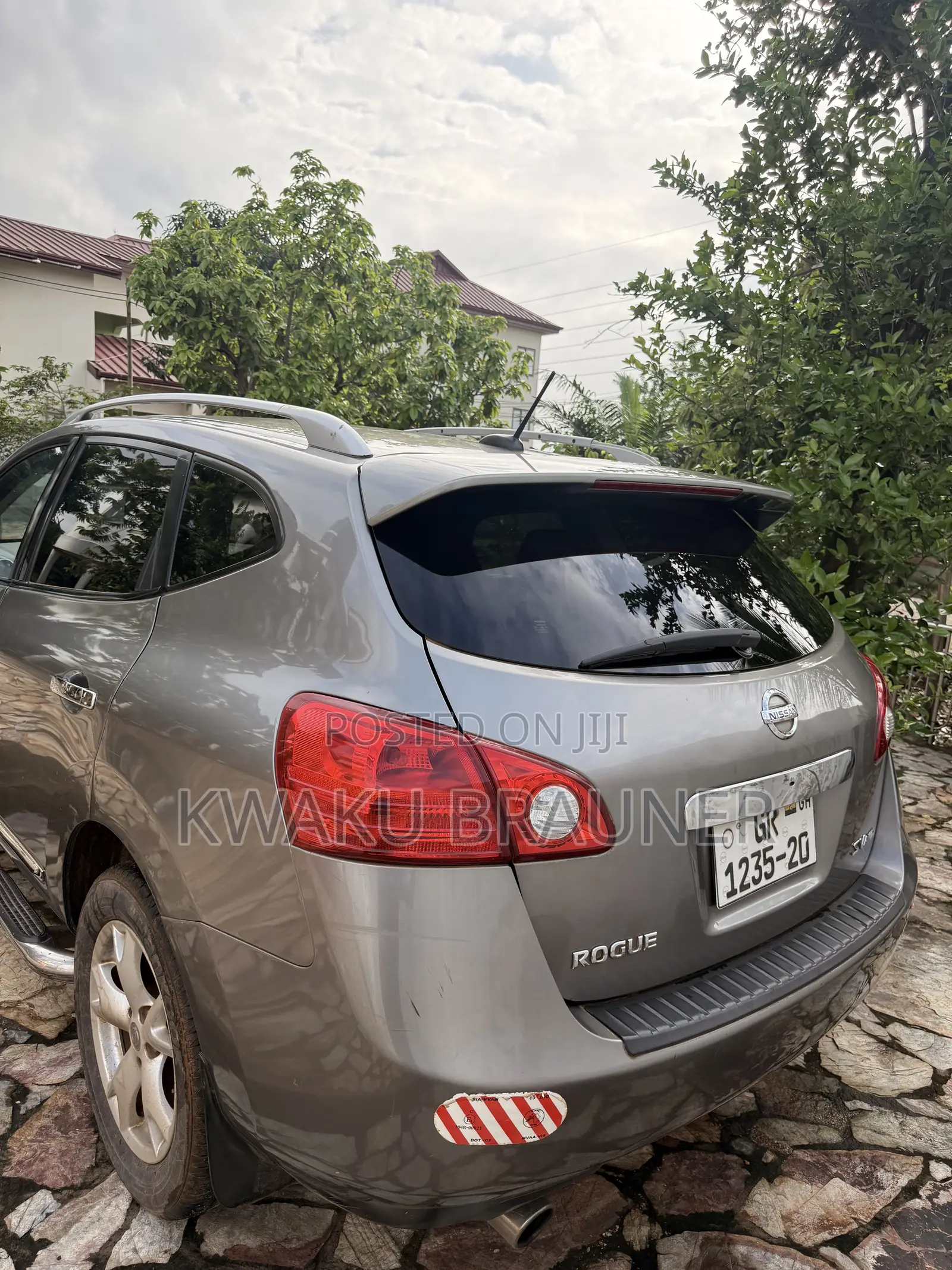 Nissan Rogue 2011 Gray