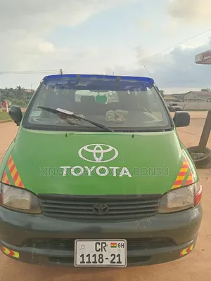 Toyota HiAce 2013 Green