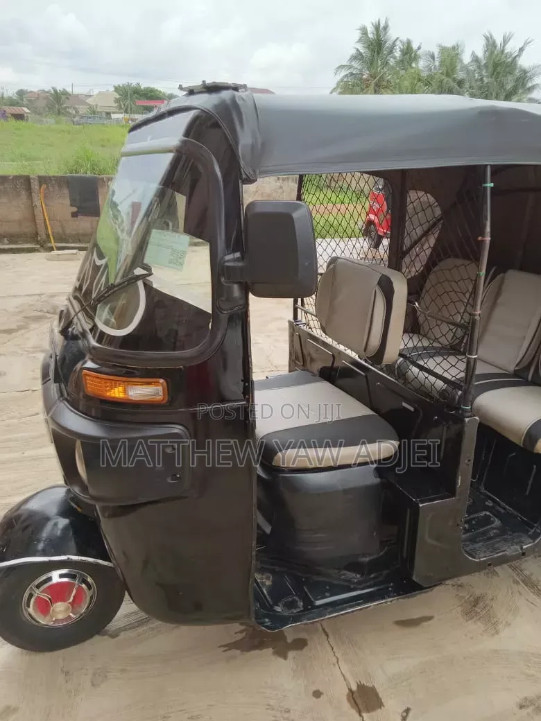 Tricycle 2022 Black
