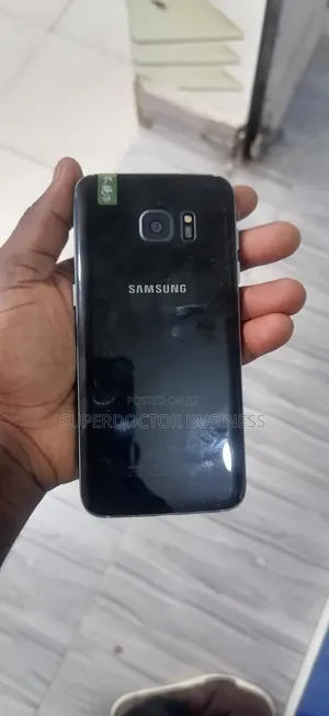 New Samsung Galaxy S6 edge 32 GB Black