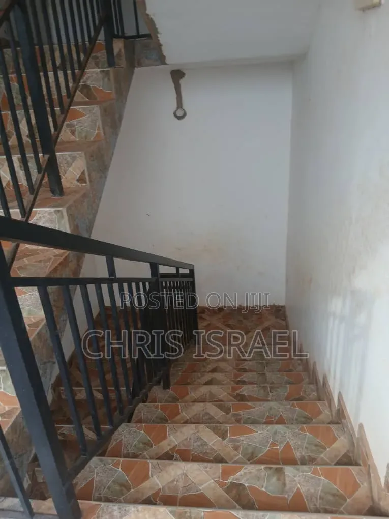 1bdrm Room & Parlour in Oyibi Estate, Kas Valley Area for rent