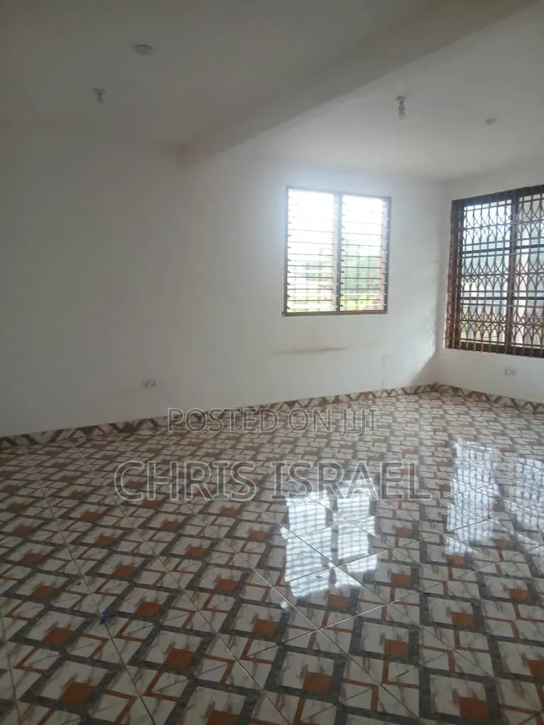 1bdrm Room & Parlour in Oyibi Estate, Kas Valley Area for rent