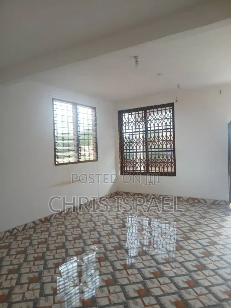 1bdrm Room & Parlour in Oyibi Estate, Kas Valley Area for rent