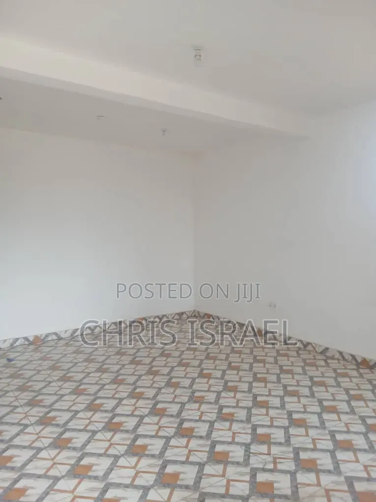 1bdrm Room & Parlour in Oyibi Estate, Kas Valley Area for rent