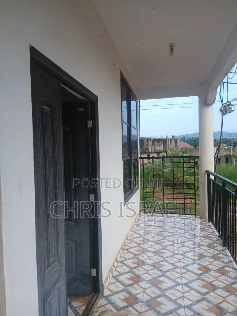 1bdrm Room & Parlour in Oyibi Estate, Kas Valley Area for rent