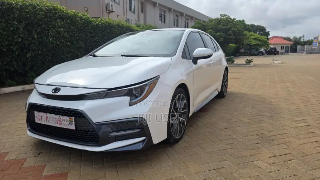 Toyota Corolla 2022 White