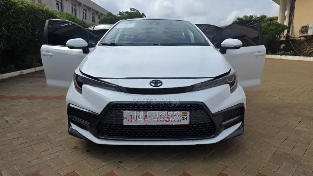 Toyota Corolla 2022 White