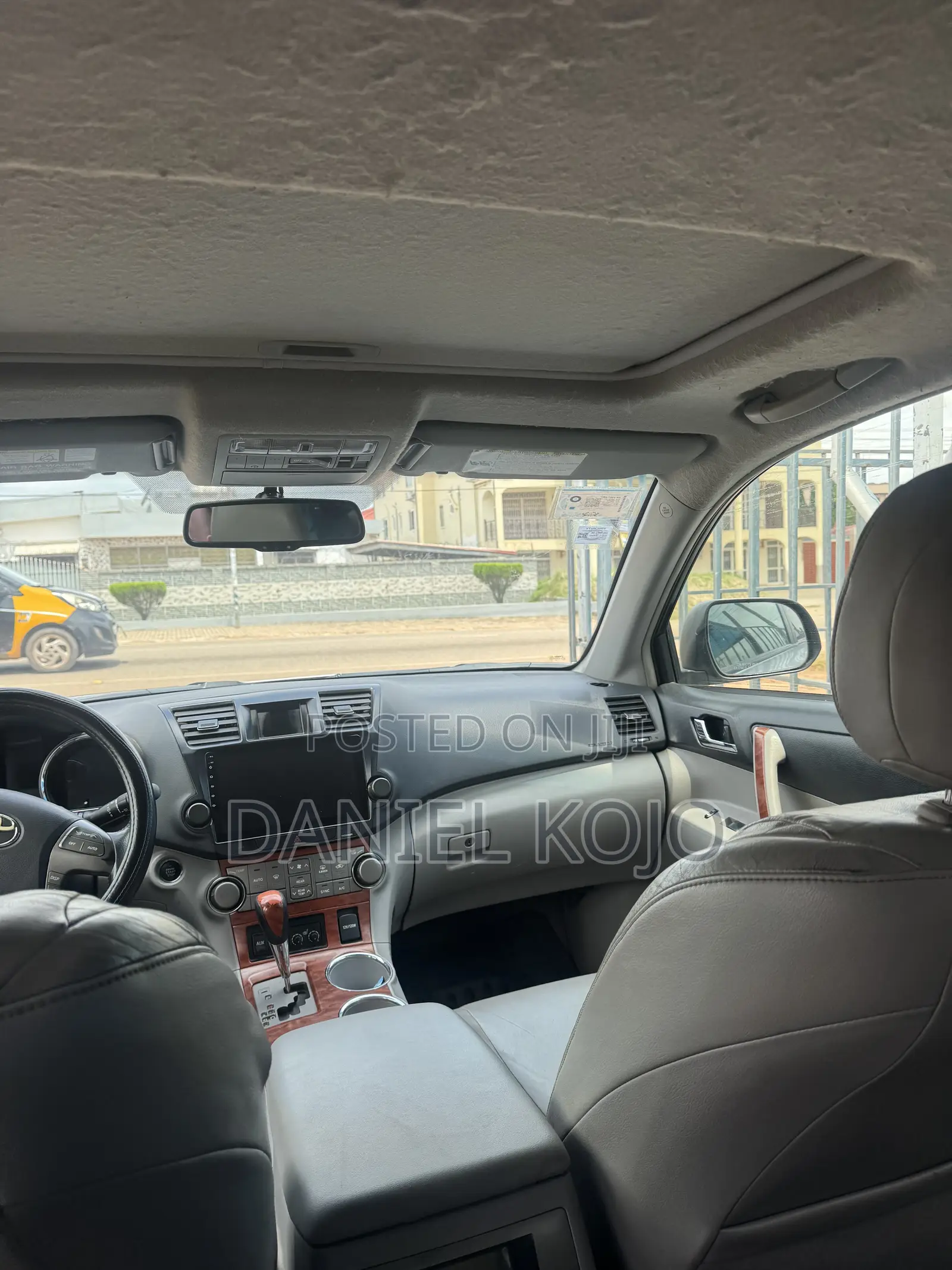 Toyota Highlander SE 2011 Silver
