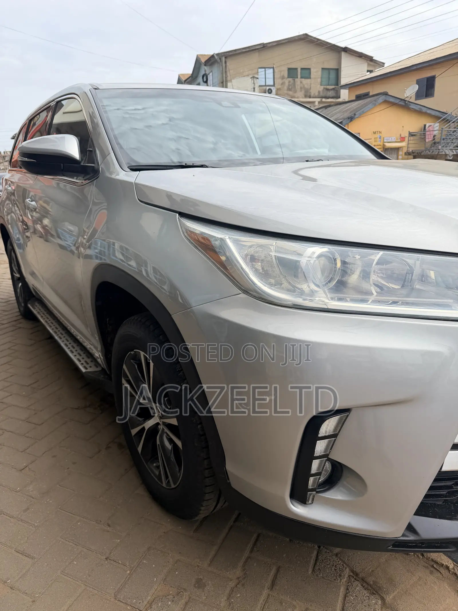 Toyota Highlander LE 4x2 (2.7L 4cyl 6A) 2018 Silver