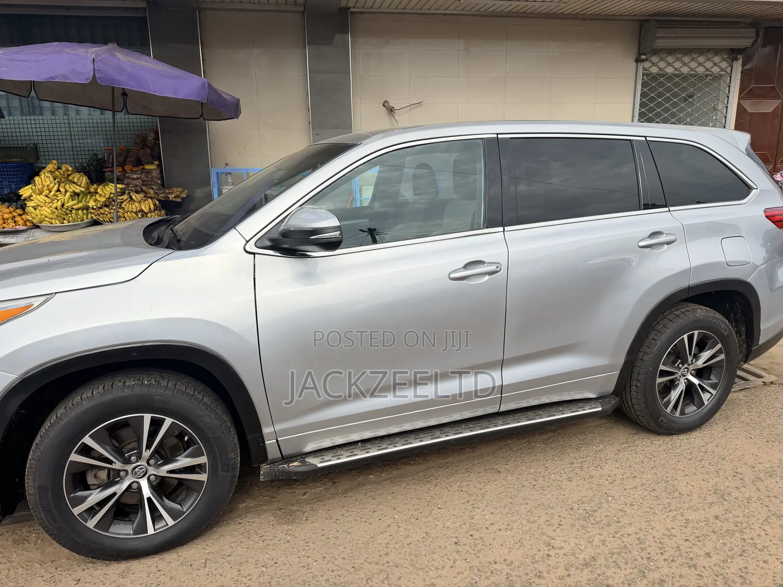 Toyota Highlander LE 4x2 (2.7L 4cyl 6A) 2018 Silver