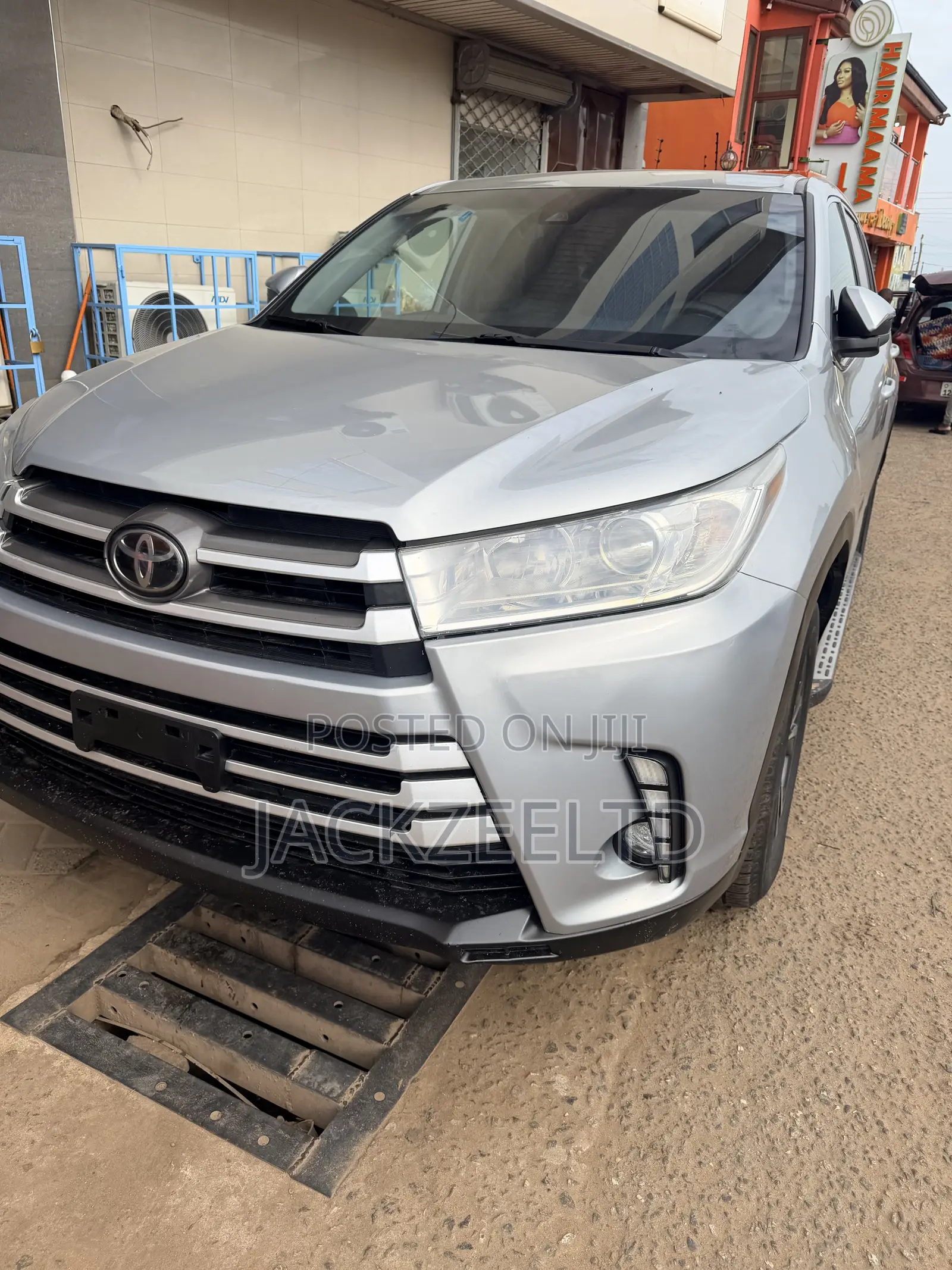 Toyota Highlander LE 4x2 (2.7L 4cyl 6A) 2018 Silver