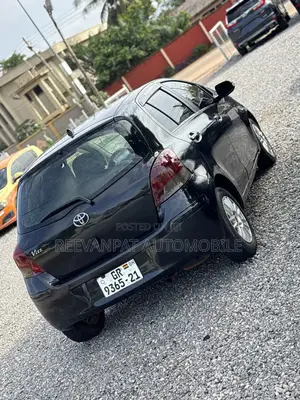 Toyota Vitz 2010 Black