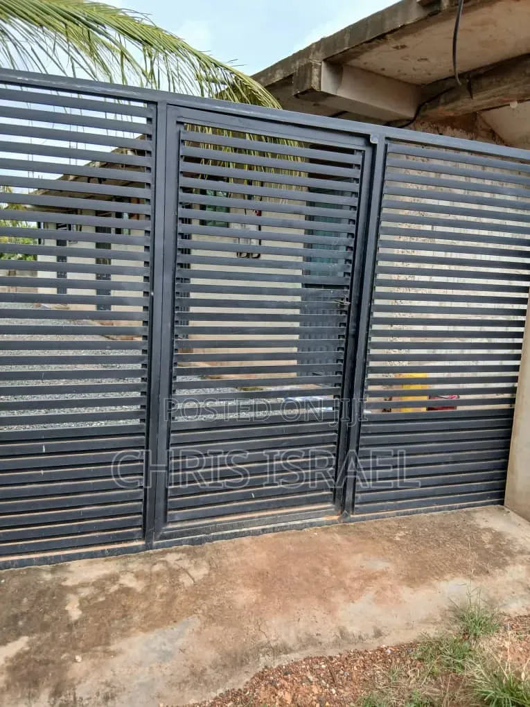 1bdrm Bedsitter in Oyibi Estate, Kas Valley Area for rent