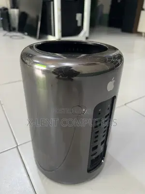 Desktop Computer Apple iMac Pro 96GB Intel Xeon SSD 512GB