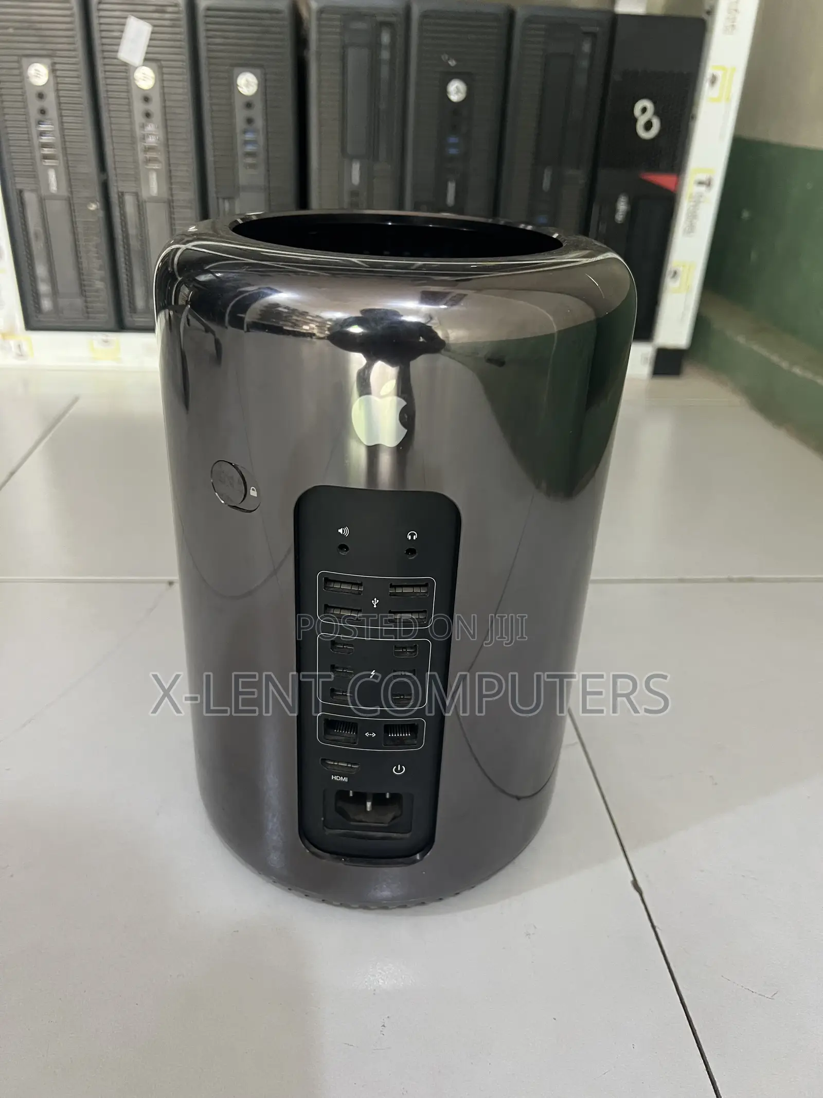 Desktop Computer Apple iMac Pro 96GB Intel Xeon SSD 512GB